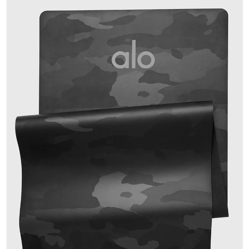 ALO Yoga Black Camo Mat